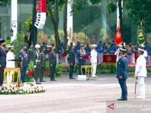 Presiden Pimpin Upacara Peringatan HUT ke-76 TNI di Istana Merdeka