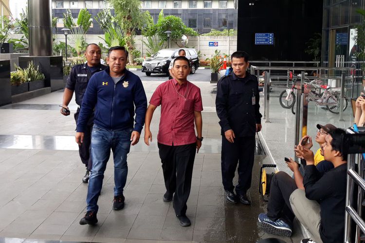 KPK Perpanjang Masa Penahanan Tiga Tersangka Kasus Bupati Pakpak Bharat