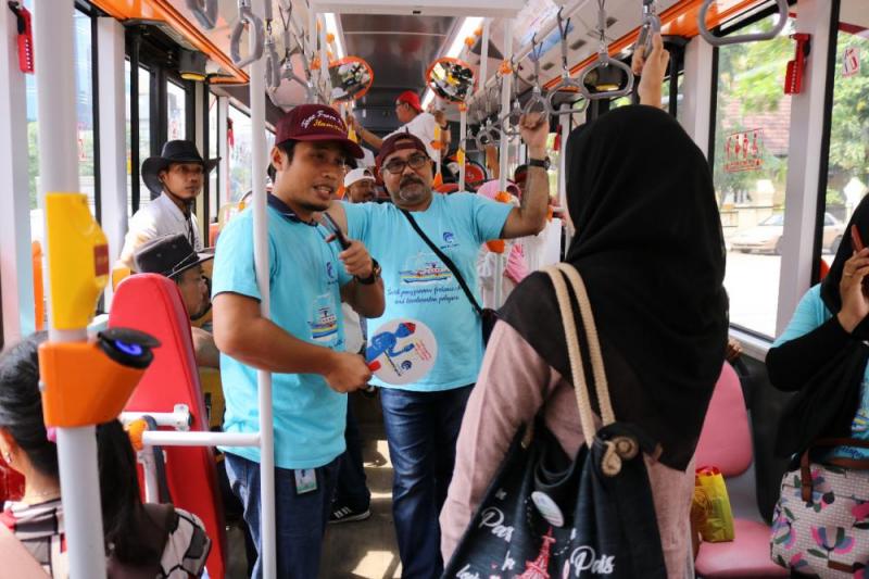 Jemput Bola Edukasi Perangkat Telekomunikasi ala Balmon Surabaya