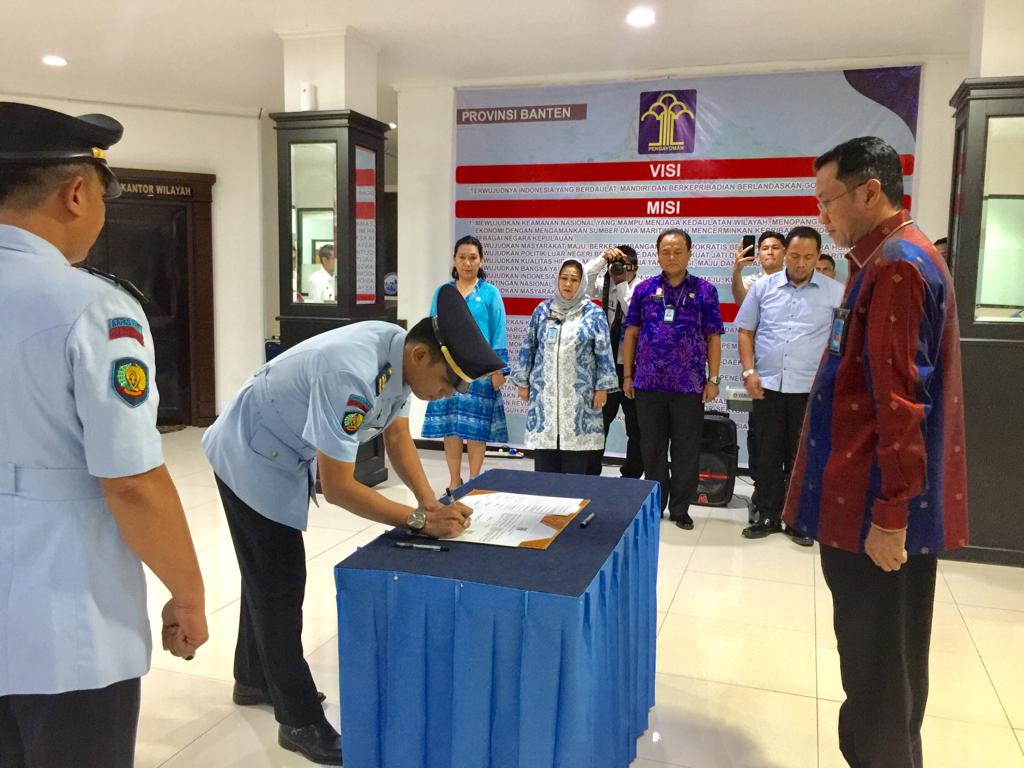 Kakanwil Kemenkumham Banten Imam Suyudi Lantik Pejabat Administrasi