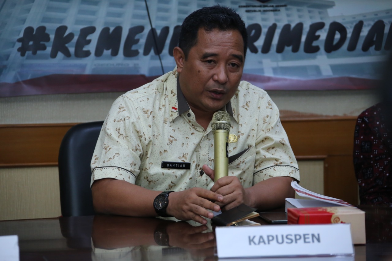 Mendagri Keluarkan SE Bagi KDH, DPRD, dan ASN Kemendagri dan Pemda untuk Tidak Melakukan Perjalanan Dinas ke Luar Negeri