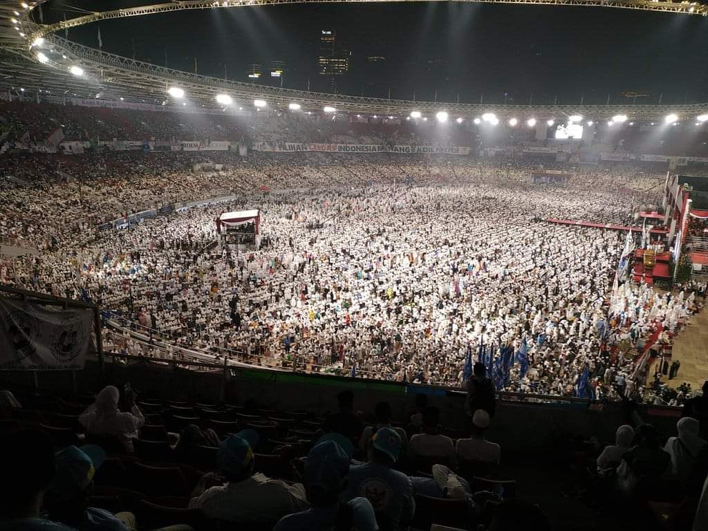 Massa Kampanye Akbar Prabowo sambut Istimewa Kehadiran Mbak Tutut dan Titiek Soeharto