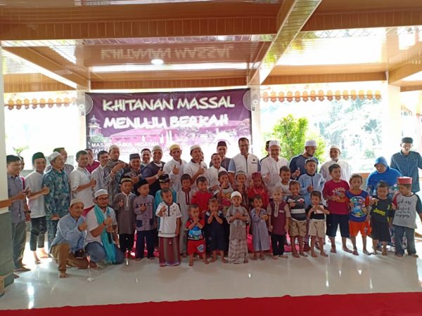 DKM Babul Hidayah, Isi Liburan Sekolah dengan Sunatan Massal