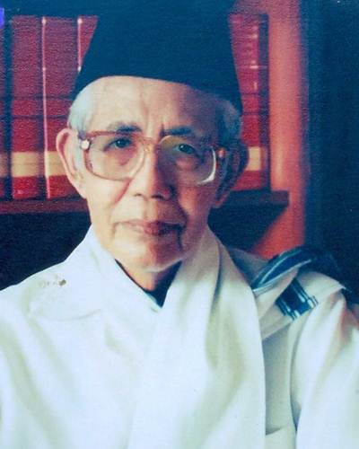 111 Tahun Pak Natsir, Menteri Berkemeja Tambalan