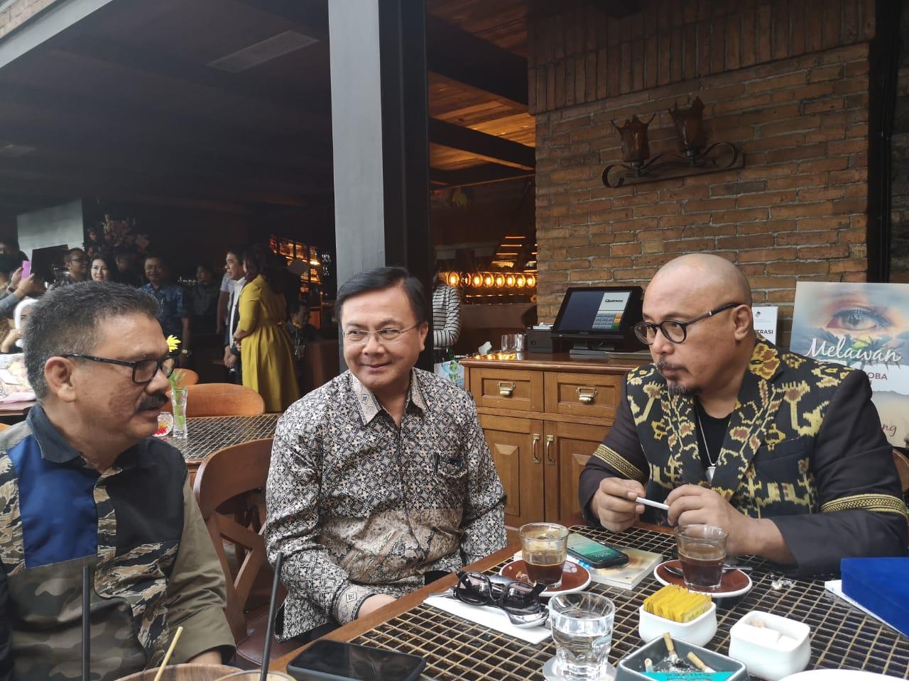 Vivick Tjangkung  Luncurkan Buku ” Melawan Teror Narkoba 8 Penjuru”