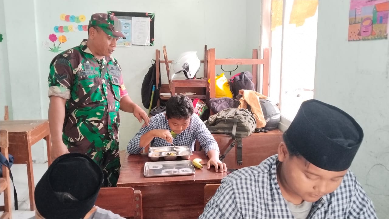 SPPG Kodim 0805/ Ngawi Mulai Jalankan Program Makan Bergizi di Sekolah