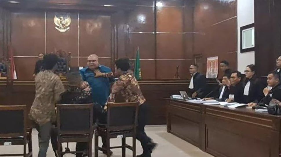 Akibat Pencemaran Nama Baik, Razman Arif Ngamuk ke Hotman Paris di Tempat Persidangan