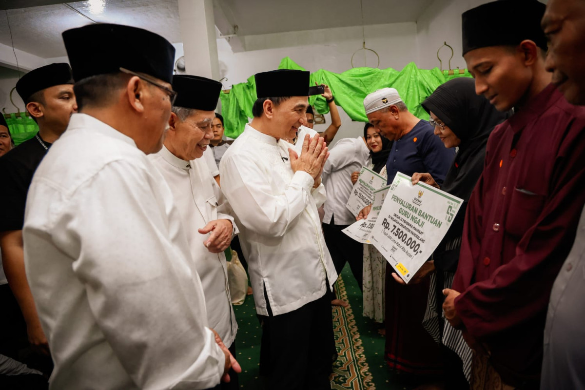 Gubernur Banten Dan Wakil Gubernur Banten Lakukan Safari Ramadan Di Masjid Baiturrahmah