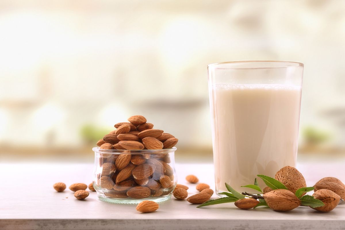 Susu Almond Minuman Non-Dairy Yang Sehat Untuk Berbuka Puasa
