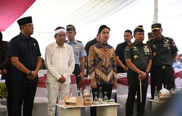 Wapres Gibran Hadiri Pemakaman Ibunda KSAD di San Diego Hills Memorial Park