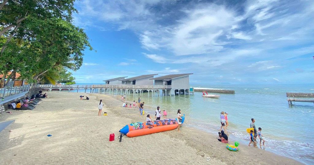 Wisata Carita Anyer Dipenuhi Warga Setelah H+1 Lebaran