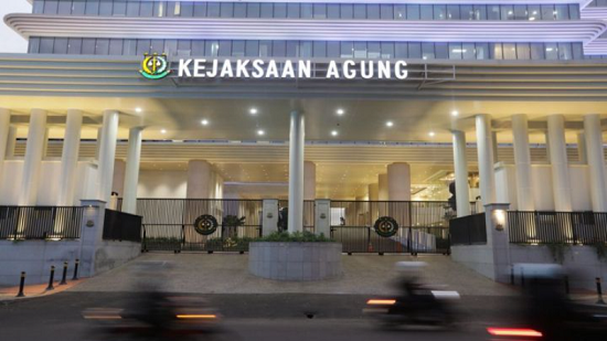 Kejagung Menggali Peran 7 Tersangka Kasus Dugaan Suap Vonis Korupsi Ekspor Minyak Sawit Mentah