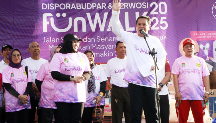 Bupati Bersama Wakil Bupati Tangerang Buka Kegiatan Senam Tangerang Gemilang dan Jalan Sehat