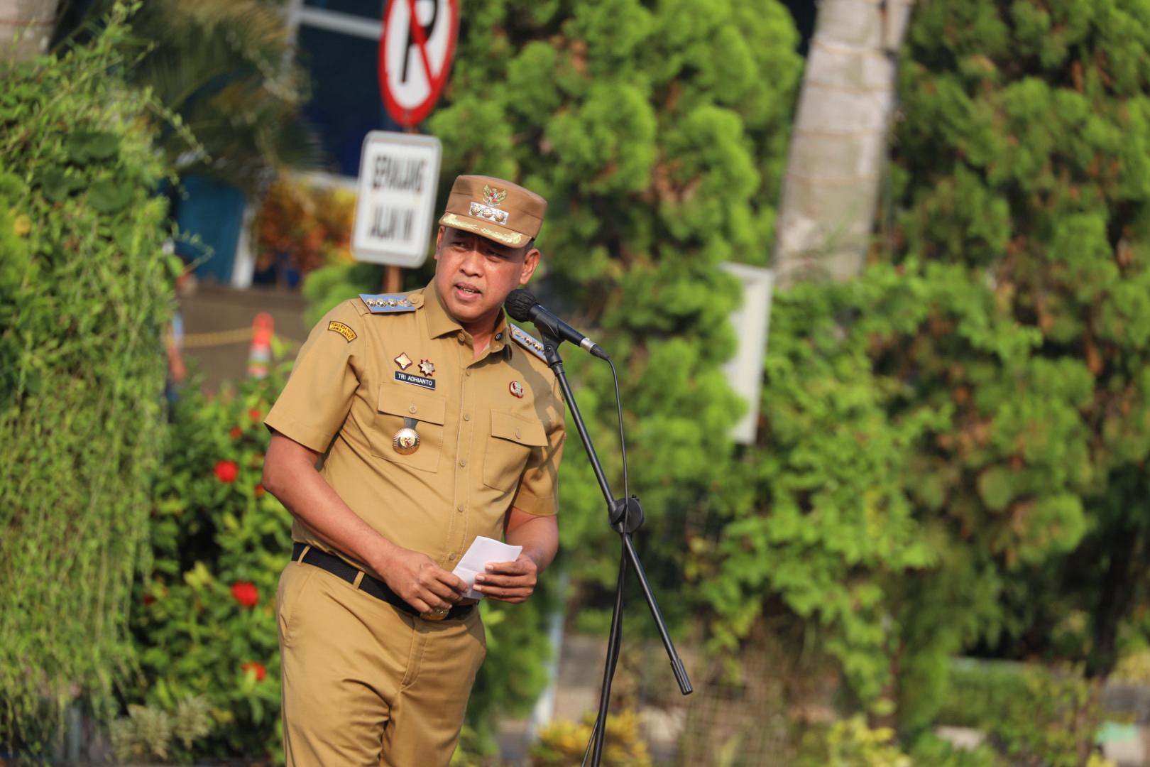 Tri Adhianto Tegaskan Larangan Jual Buku di Sekolah, Semua Sudah Masuk Dana BOS.