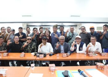 Duet Akhmad Munir & Atal Depari Resmi Daftar Caketum dan Calon Ketua DK PWI Pusat 2025-2030