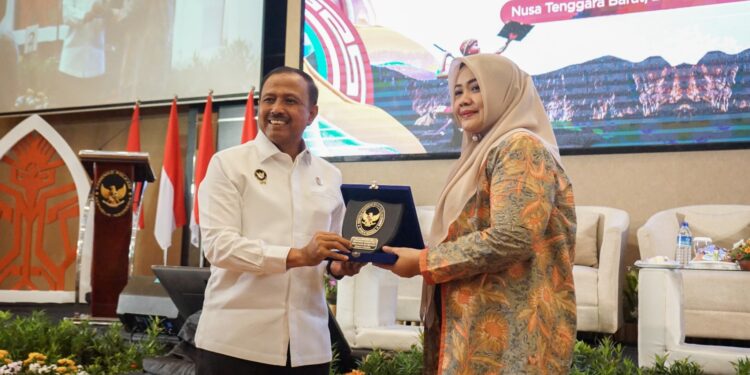 Kemenko Polkam Wujudkan Optimalisasi Demokrasi Melalui Rakornas Evaluasi Capaian IDI