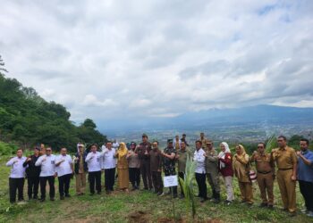 Jaga Ketahanan Pangan,Lapas Bajar Tanam Bibit Kelapa