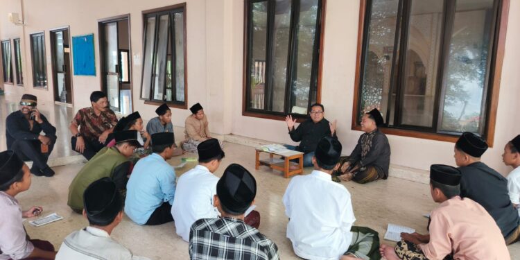 Ketum SMSI Tinjau Pesantren An Nawawi Tanara