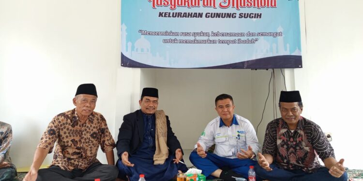 Bersama Masyarakat Gunung Sugih, FIKS Makmurkan Tempat Ibadah