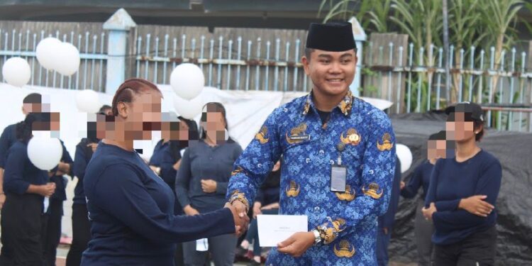 Meriahkan Hari Ibu ke-97, Napi Lapas Perempuan Tangerang Kompak Lepaskan Balon Hingga Terima Hadiah