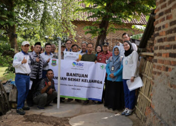 Dukung Program Pemerintah, PT Asahimas Chemical Bangun Jamban Sehat di Kelurahan Kepuh