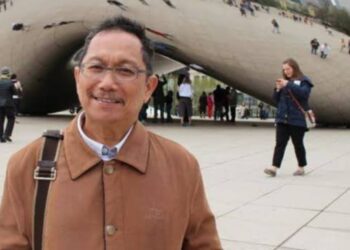 MENIKMATI PUISI KRITIS ” TETAPLAH BODOH”, KARYA FATHUL WAHID