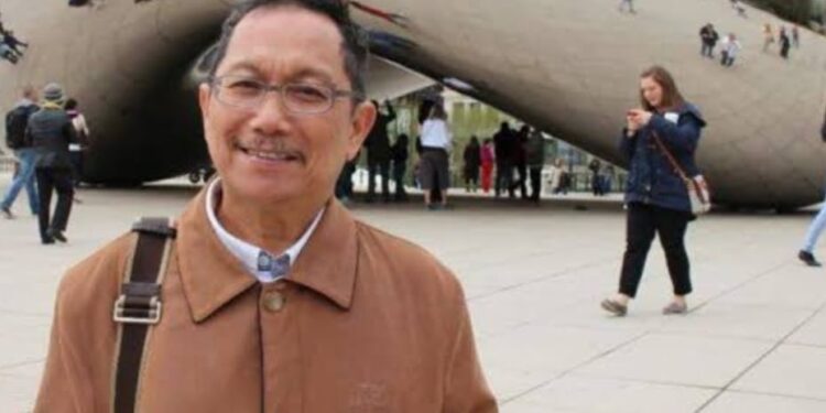 MENIKMATI PUISI KRITIS ” TETAPLAH BODOH”, KARYA FATHUL WAHID