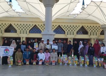 LAZISKU & LAZ Amal Bunda Salurkan Keberkahan Ramadhan Lewat Program “Bhakti untuk Guru”