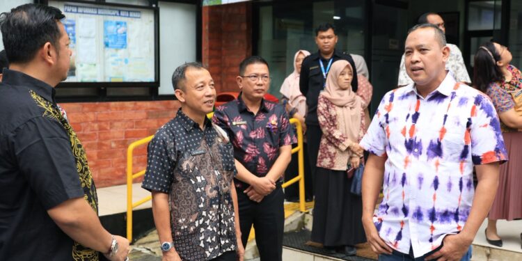 Pastikan Layanan Tetap Berjalan, Wali Kota Bekasi Pantau Pelayanan Publik Pasca Idul Fitri