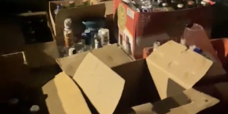 Razia Gabungan di Mataram, Ratusan Botol Miras Ilegal Disita dari Sejumlah Kafe