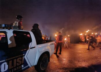 Pawai Obor Paskah Tolikara Berlangsung Khidmat, Persaudaraan dan Damai Terpancar di Papua Pegunungan