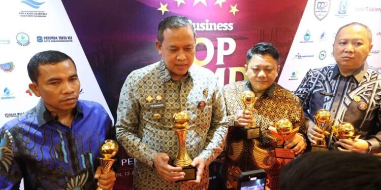 Kota Bekasi Borong Penghargaan di TOP BUMD Awards 2026, Tri Adhianto Raih Top Pembina