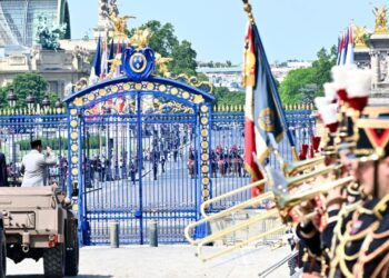 Presiden Prabowo Disambut Upacara Kehormatan Kenegaraan di Les Invalides Paris