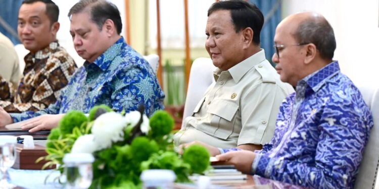 Prabowo Kumpulkan Tokoh Ekonomi, Bahas Stabilitas Keuangan dan Ketahanan Ekonomi Nasional