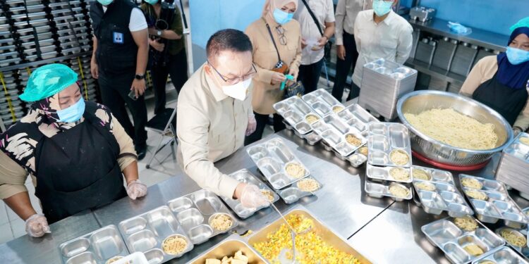 Dudung Minta Dapur MBG yang Tidak Penuhi Standar Segera Ditutup Sementara