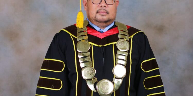 Profil Prof. Dr. H. John Pahamzah, Guru Besar Pendidikan Bahasa Inggris Untirta