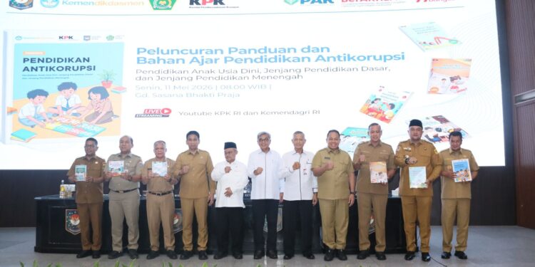 Wali Kota Bekasi Hadiri Peluncuran Buku Panduan Pendidikan Antikorupsi Nasional