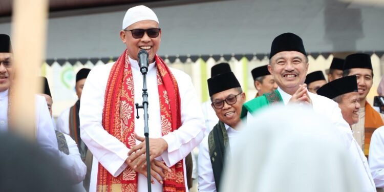 Sambut Tahun Baru Islam, Wali Kota dan Wakil Wali Kota Bekasi Hadiri Pawai Meriah Malam 1 Muharram 1448 H