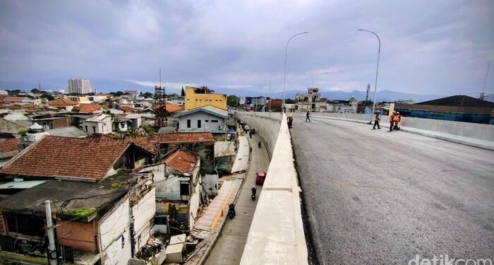 AHY Minta Proyek Flyover Nurtanio Rampung Sebelum Pergantian Tahun