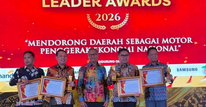 Wali Kota Bekasi, Tri Adhianto Raih Penghargaan Nasional sebagai Pendorong Pertumbuhan Ekonomi Kota