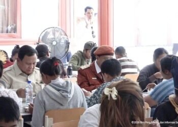 Momen Prabowo Santap MBG Bareng Ortu dan Siswa Sekolah Rakyat di Bali