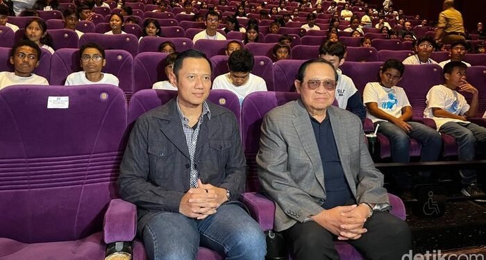 Momen Haru SBY Saat Menonton Film Bersama Anak Panti Asuhan, Ingat Kisah Masa Lalu