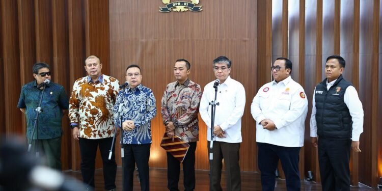 DPR dan Pemerintah Bentuk Satgas Mitigasi PHK, Dasco Ambil Peran Fasilitasi