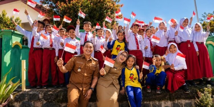 Mengibarkan Merah Putih Bukan Sekadar Tradisi, Ini Aturan yang Perlu Dipahami Bersama