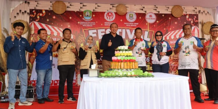 Hadiri Event Jajanan Pasar, Tri Adhianto Harap Menjadi Agenda Rutin di Setiap Kecamatan Kota Bekasi