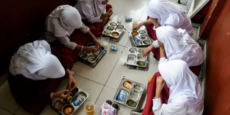 Putusan MK: Pendanaan MBG Wajib Dipisahkan dari Anggaran Pendidikan Paling Lambat 2028