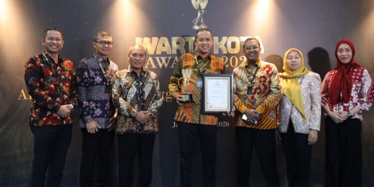 Pemkot Bekasi Raih Warta Kota Awards 2026, Tri Adhianto: Motivasi untuk Terus Bekerja Lebih Baik