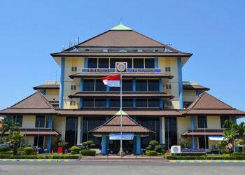 Selamatkan Generasi Emas Indonesia: Pemerintah Harus Segera Menyelesaikan Krisis Akses Pendidikan Tinggi Akibat Tingginya UKT
