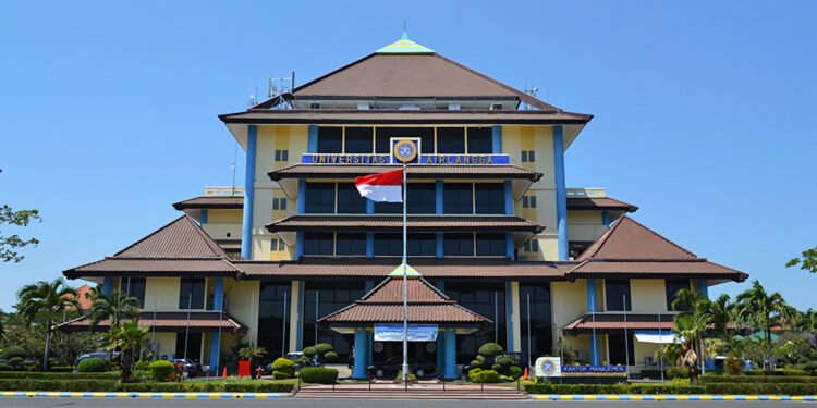 Selamatkan Generasi Emas Indonesia: Pemerintah Harus Segera Menyelesaikan Krisis Akses Pendidikan Tinggi Akibat Tingginya UKT