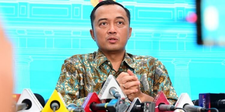 Ratusan Ribu Masyarakat Berpartisipasi dalam “War” Undangan Upacara HUT ke-81 Kemerdekaan RI